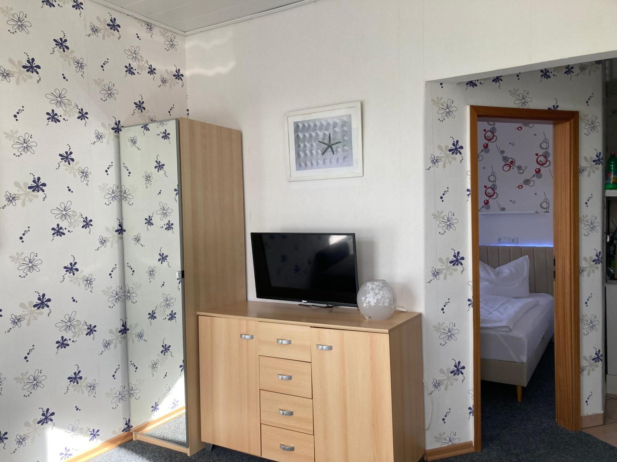 וורמן Haus Krabbe Apartments Mit Doppelbetten, Fuer 1-2 Personen, Hunde Kostenfrei Willkommen, Kostenfreier Parkplatz, Zwischen Bremerhaven Und Cuxhaven Gelegen מראה חיצוני תמונה