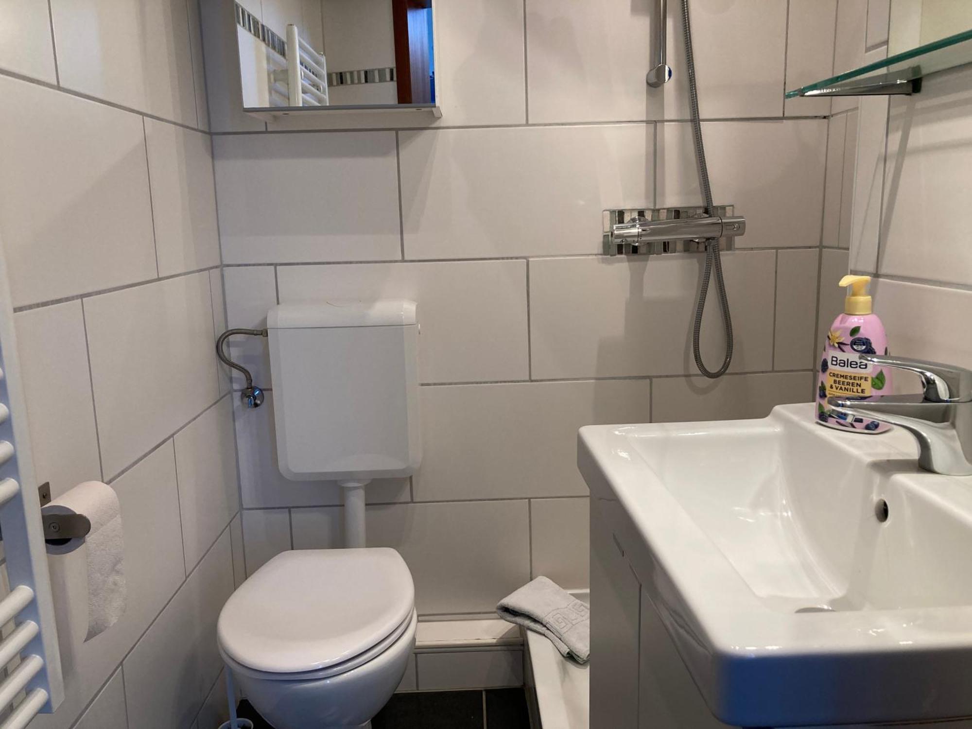 וורמן Haus Krabbe Apartments Mit Doppelbetten, Fuer 1-2 Personen, Hunde Kostenfrei Willkommen, Kostenfreier Parkplatz, Zwischen Bremerhaven Und Cuxhaven Gelegen מראה חיצוני תמונה